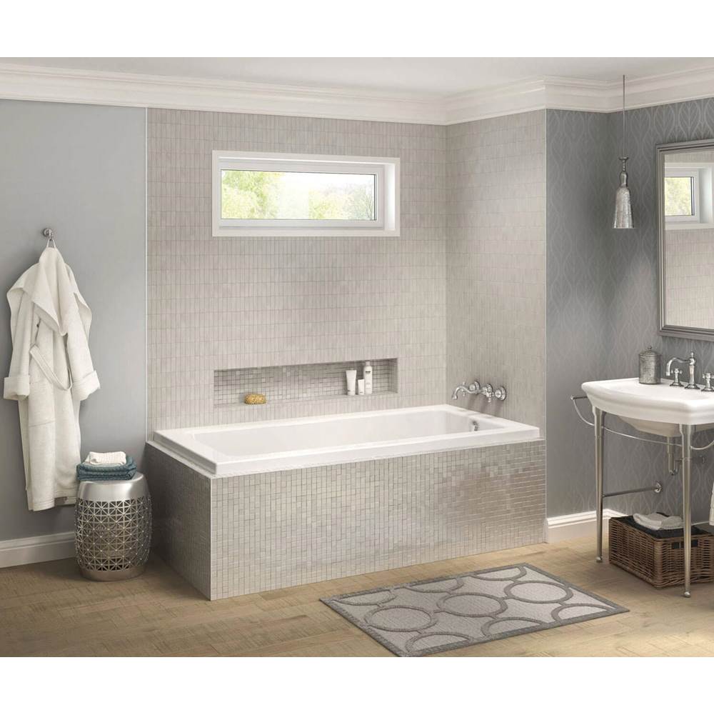 Maax Pose 6030 IF Acrylic Corner Right Right-Hand Drain Bathtub in White